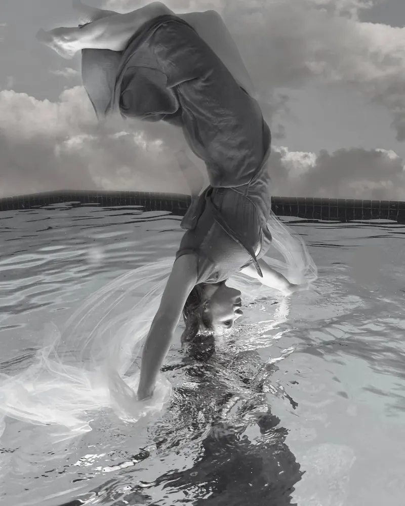 Underwater People No. 8