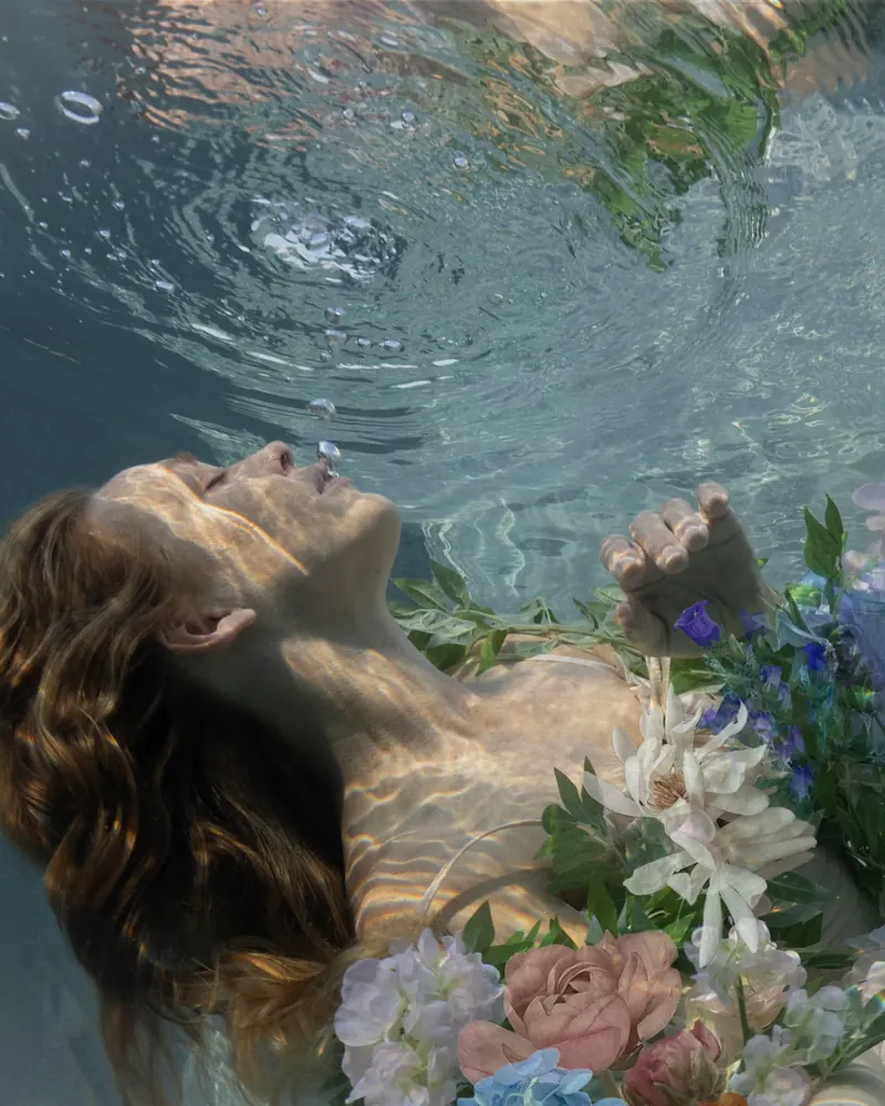 Underwater People No. 19