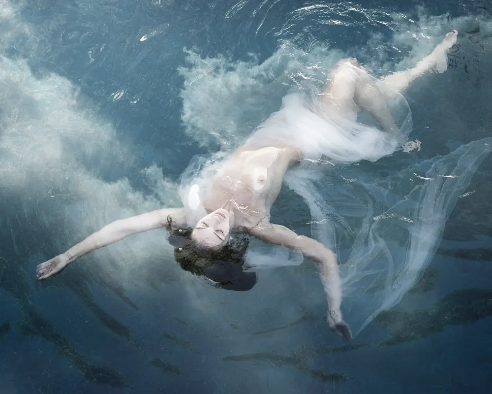 Underwater People No. 18