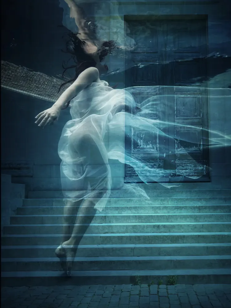 Underwater People No. 34