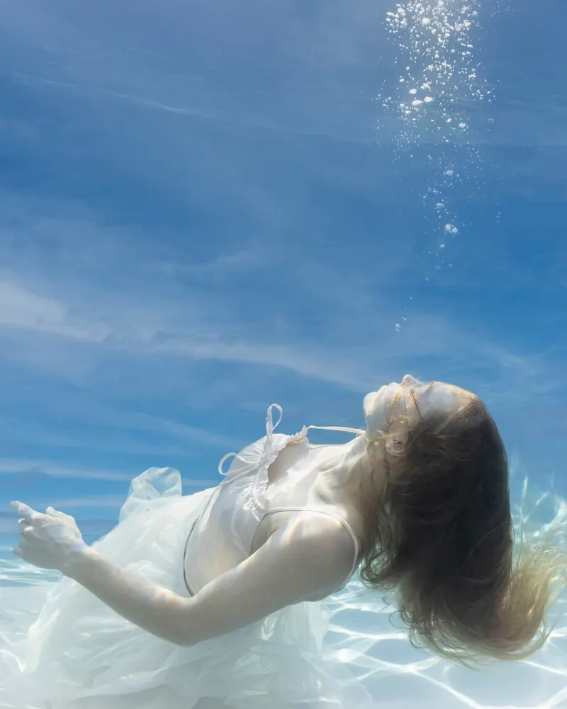 Underwater People series by Susanne Quilici